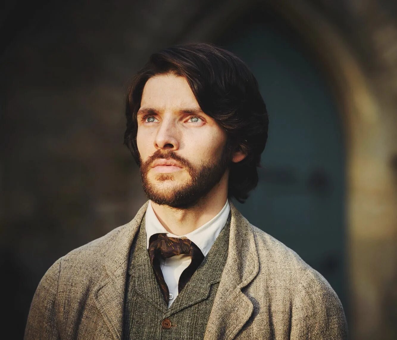Colin morgan. Колин морган. колин морган фото. колин морган 2025. colin morgan 2016.