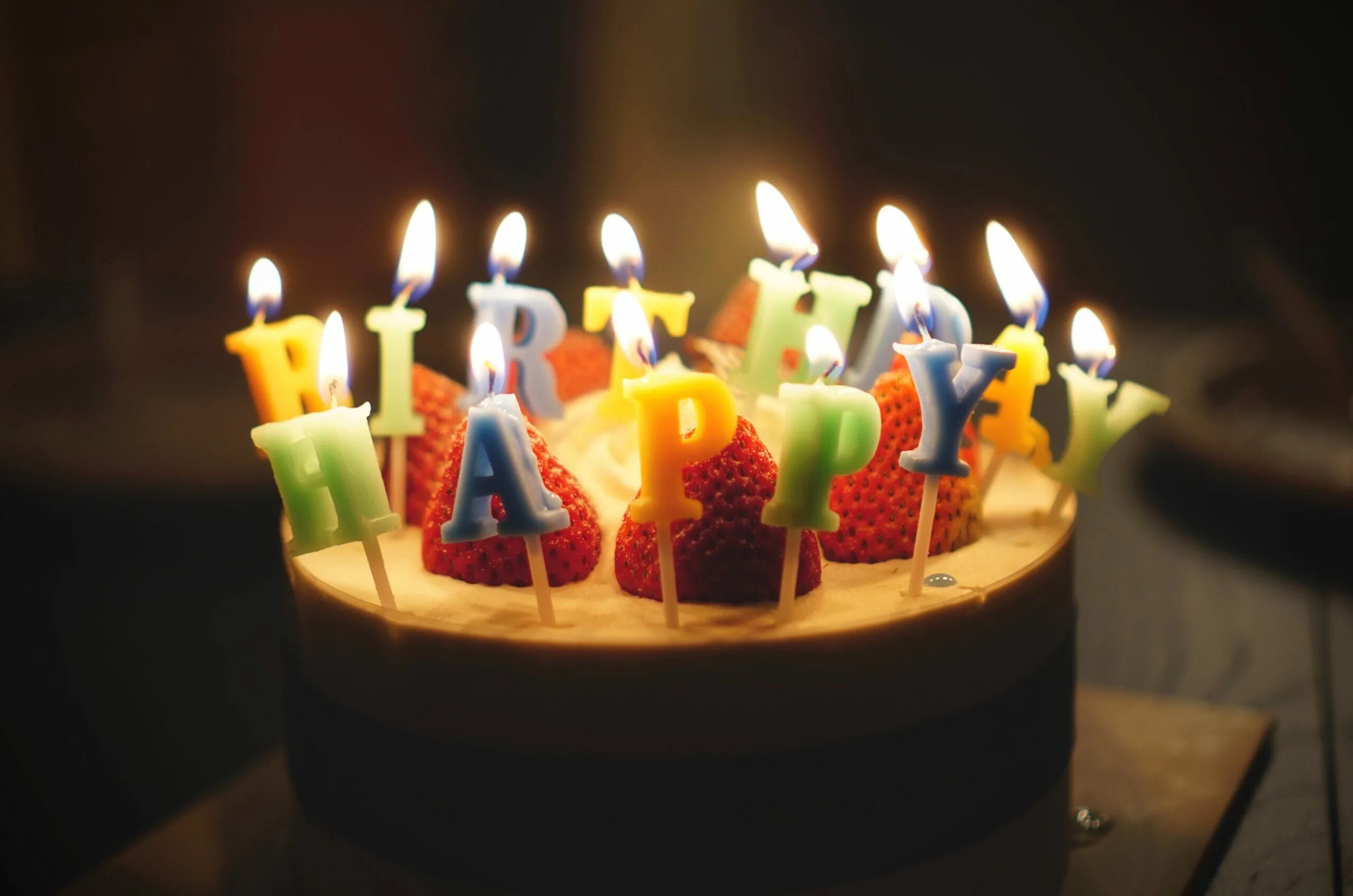 I a great birthday. Торт со свечками. Свечи для торта. Свечки на день рождения. Свеча в торт "с днем рождения".
