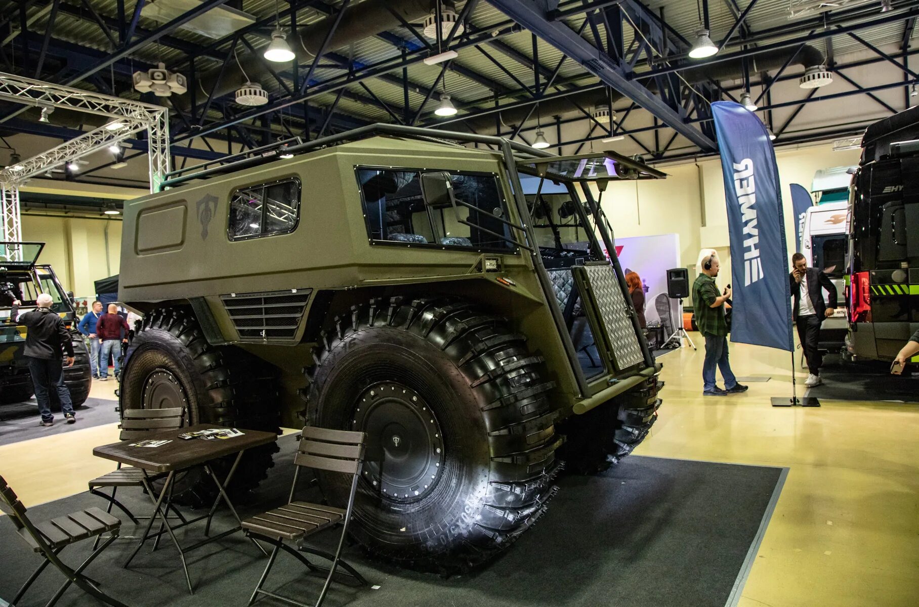 Вездеход молох. Вездеход триумф. Бортоповоротный вездеход север. Шерхан болотоход. Как делают вездеходы триумф.