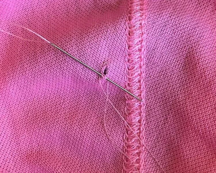 Карман в шве и молния сбоку. Праздничная в о аккуратно сшитая. Лоскутный шов. Петельный обметочный шов. Невидимый шов иголкой вручную.