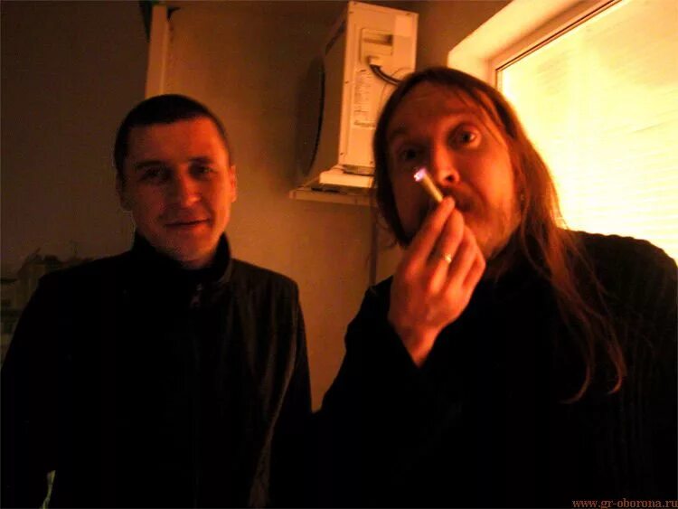 Как одевался летов. Летов 1990. Как одевался летов. Летов 1988. Летов в футболке гражданская оборона.