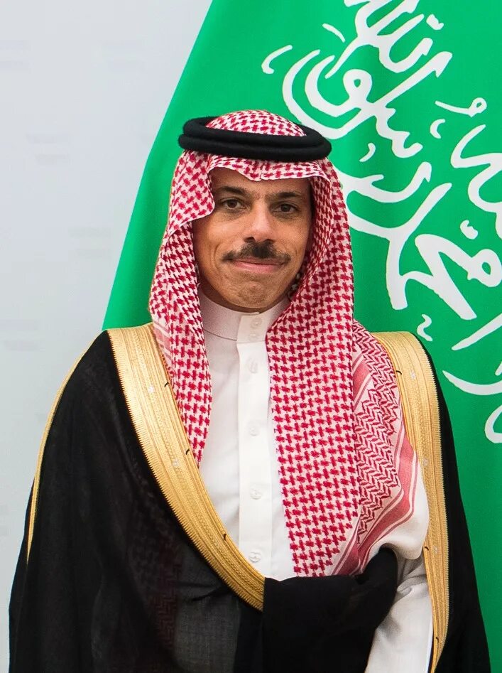 Сауд ибн фахд аль сауд. Король Фейсал Саудовская Аравия. Фейсал Бен Фархан. Фейсал ибн Фархан Аль Сауд. Фахд ибн Абдул-Азиз Аль Сауд.