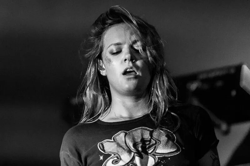 Tove lo fairy dust. Tove lo кто такая. Tove lo беременна. Tove lo 2 die 4. Перевод песни tove lo.