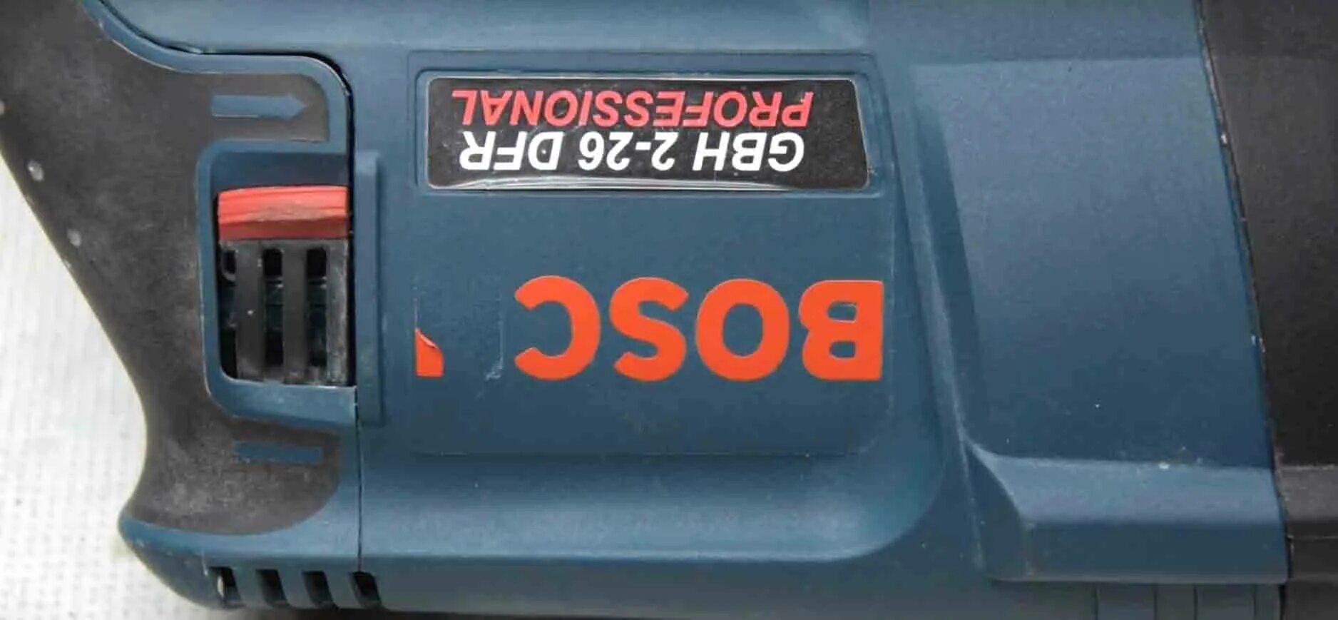 как отличить оригинальный bosch. как отличить оригинальную дрель bosch. бош перфоратор 2-26 dfr шильдик. перфоратор total hd027 оригинал от bosh. как отличить оригинальный bosch.