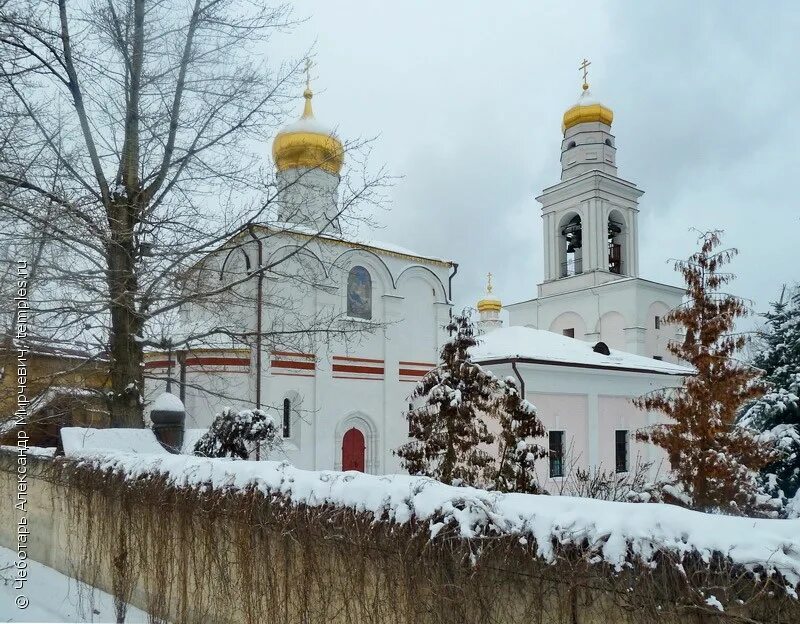 Храм богородицы в симонове. Старое симоново храм рождества богородицы. Церковь рождества симонов монастырь в москве. Храм старое симоново рождества пресвятой. Симонов монастырь.