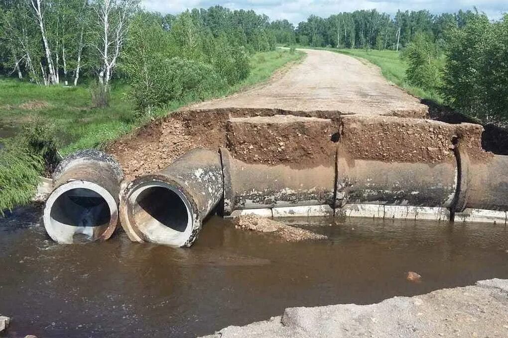 Погода нерчинск забайкальский край на 10. Водопропускная труба. Ковш размыва водопропускные трубы это. Трубопроводы в Забайкалье. Село Олекан Нерчинский район.