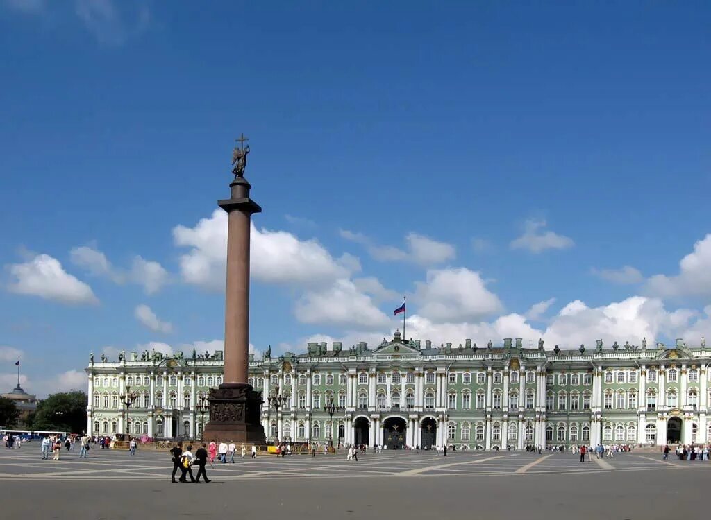 Площадь в питере как называется. Эрмитаж памятник в санкт-петербурге. росси дворцовая площадь. санкт петербург памятники эрмитаж фото. вид на дворцовую площадь.