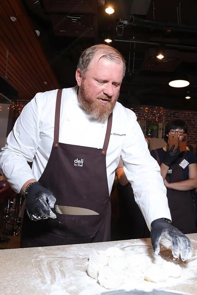 Шеф-повар ивлев константин. Константин ивлев в сериале кухня. Константин ивлев звезды мишлен. Повар ивлев константин. Гордон джеймс рамзи блюда.