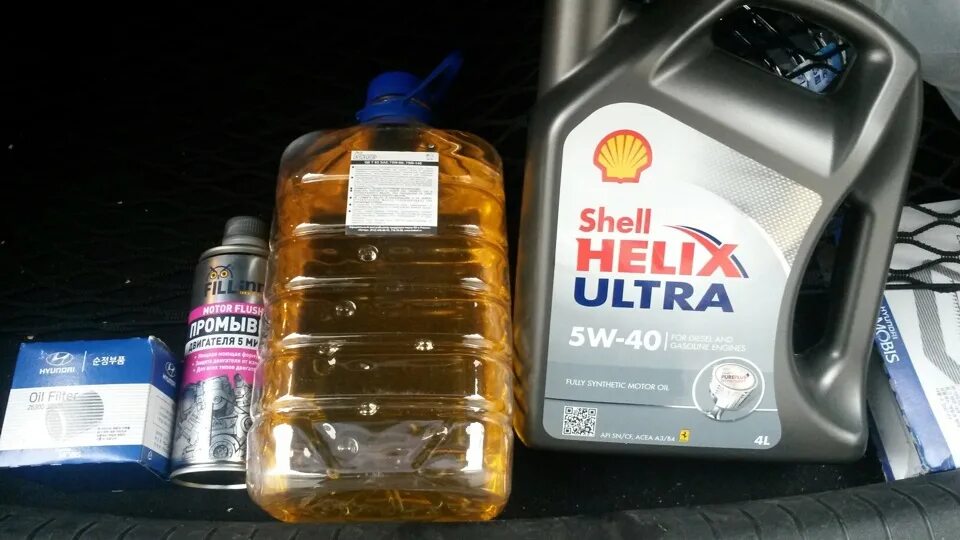 Залил масло 0w20. Масло моторное для Киа СИД 1.6 бензин 2010. Shell Helix Ultra 5w40 для Kia. Масло в Kia Ceed 1.6. ДВС масло кия СИД 1 4 2009 года.