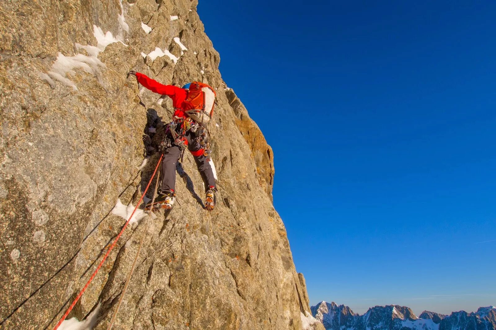 Rock climber rock climber org ru. Альпинизм. Альпинисты. Высокогорный альпинизм. Альпинизм туризм.