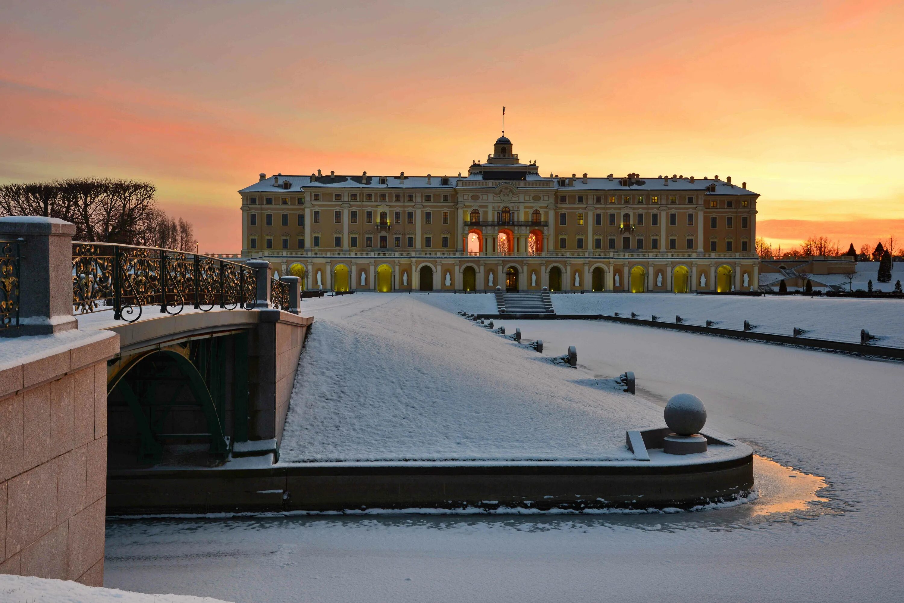 константиновский дворец санкт-петербург. стрельна константиновский дворец зима. новый год в стрельне. новый год в стрельне. константиновский дворец елка.