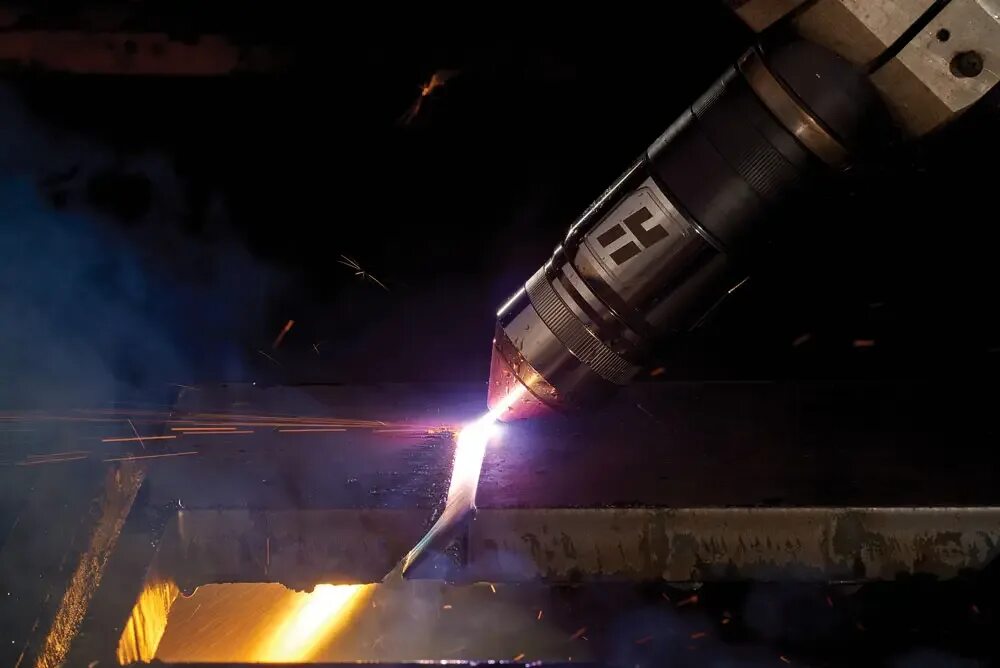 Плазморез сварог 90 резка листового металла. Miller proheat 35. Плазмотрон для плазменной сварки. Термитная сварка трамвайный рельс. Электроды для дуговой сварки.