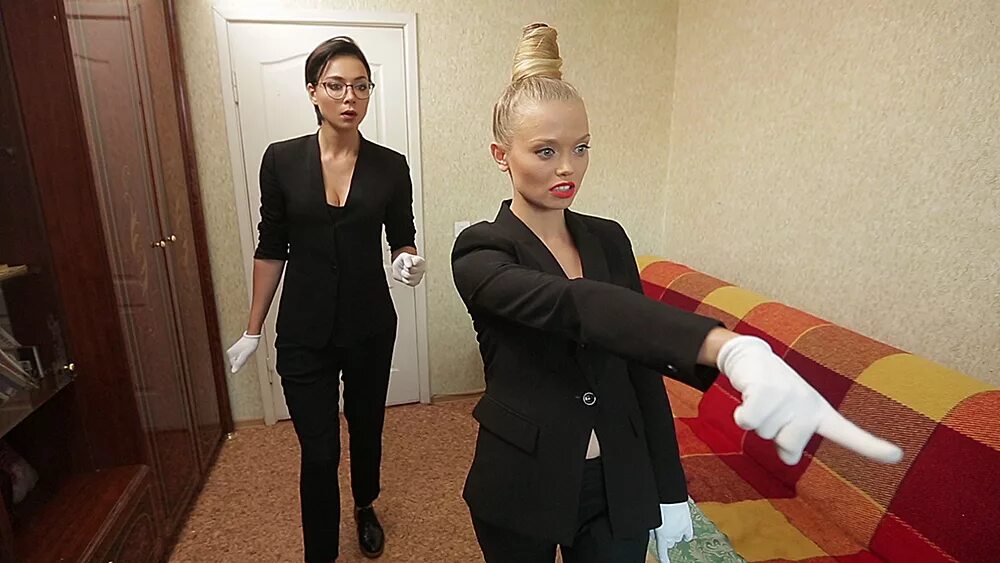 Юлия минаковская генеральная уборка. Генеральная уборка передача на пятнице. Статус про уборку. Екатерина кабак генеральная уборка. Екатерина кабак генеральная уборка.