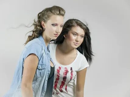 2 девушки 1 сын