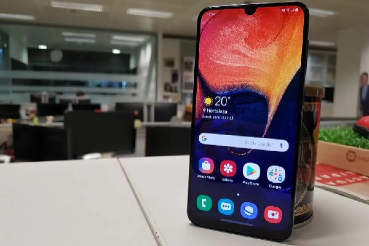 Samsung a50. Самсунг а50 2019. Экран самсунг а50. Телефон самсунг а 50. Самсунг а50 звук