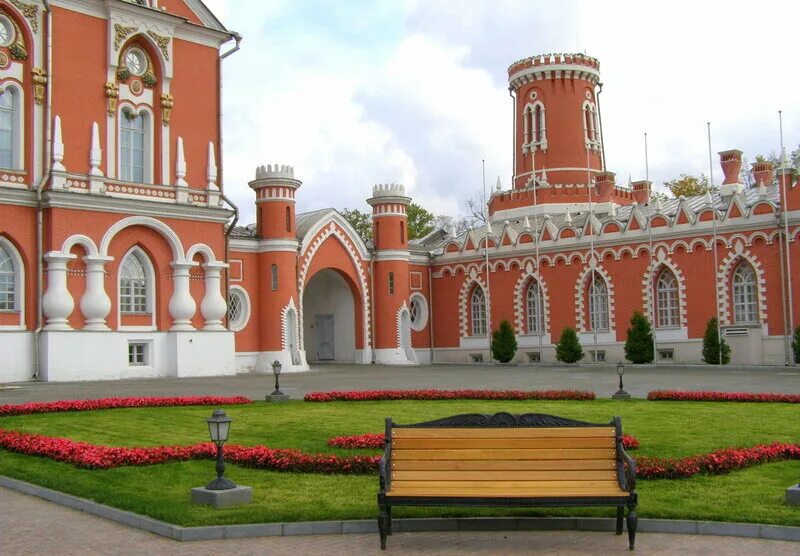 Петровский путевой дворец сайт