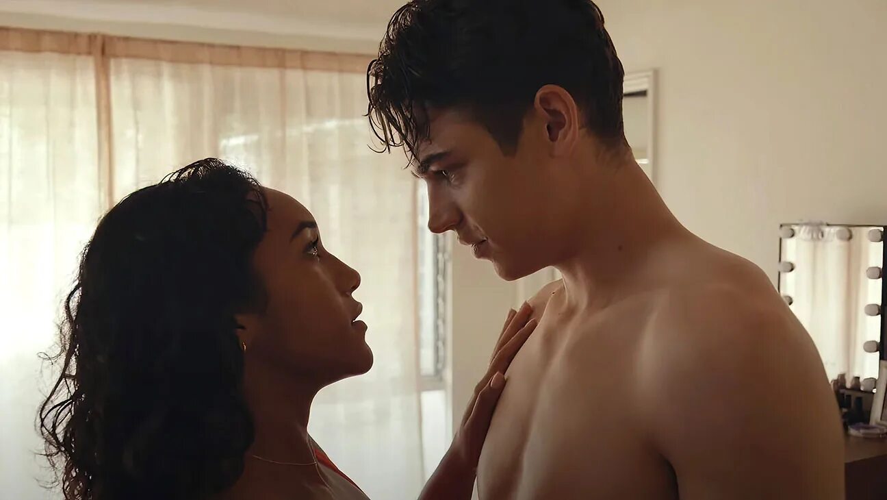 Дорама любовь 2022. First love 2022 хиро файнс. First love video. First love video. First love video.