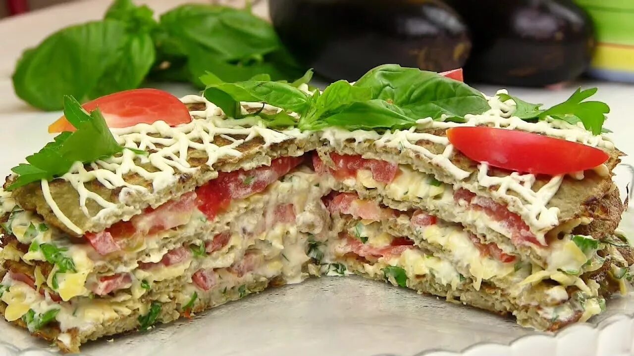 Очень вкусные рецепты с фото. Овощной торт. Закусочный торт из баклажанов. Салат овощной торт. Овощной торт с баклажанами.