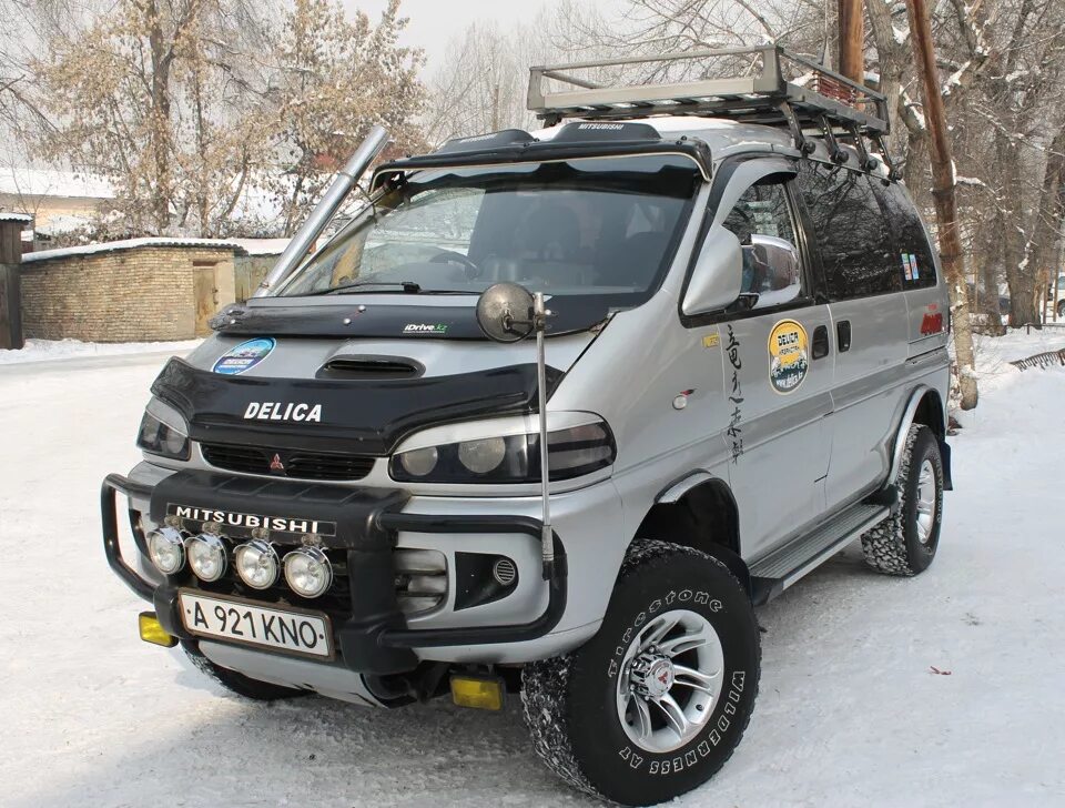 Mitsubishi Delica l400. Мицубиси Делика l500. Делика 4. Митсубиси ДЕЛИКАДЕЛИКА д4.