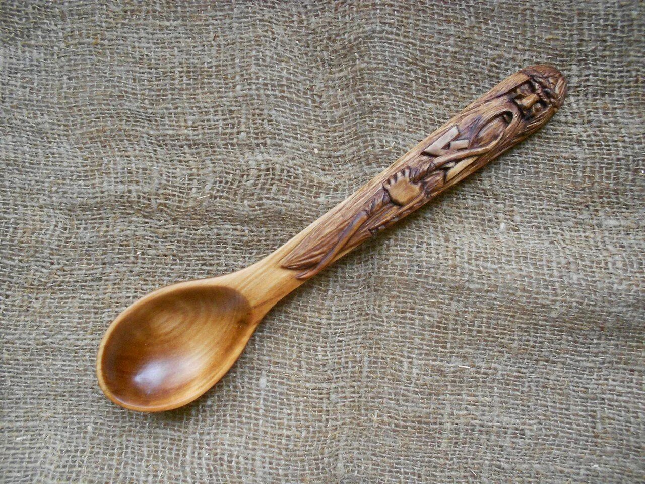 Wooden spoon. Ложка деревянная 17см domina. Резные ложки. Резные деревянные ложки. Ложка деревянная именная.