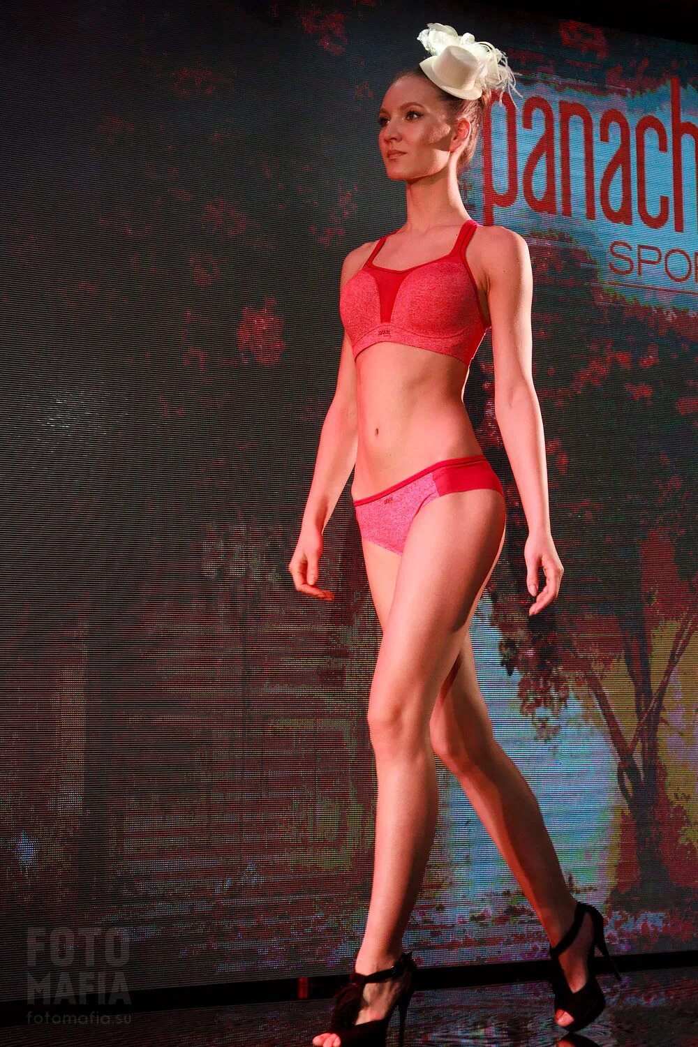 Showing forum. Lingerie show forum выставка. показ корсетного белья. lingerie show-forum модели. линжери шоу форум.