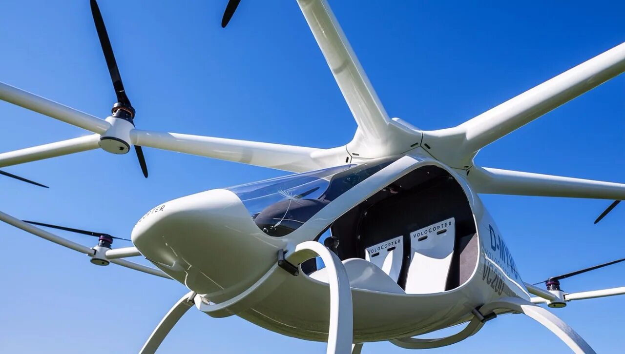 Беспилотное гражданское воздушное судно. Волокоптер vc 200. volocopter 2x. мультикоптер воздушное судно. двухвинтовой коптер.