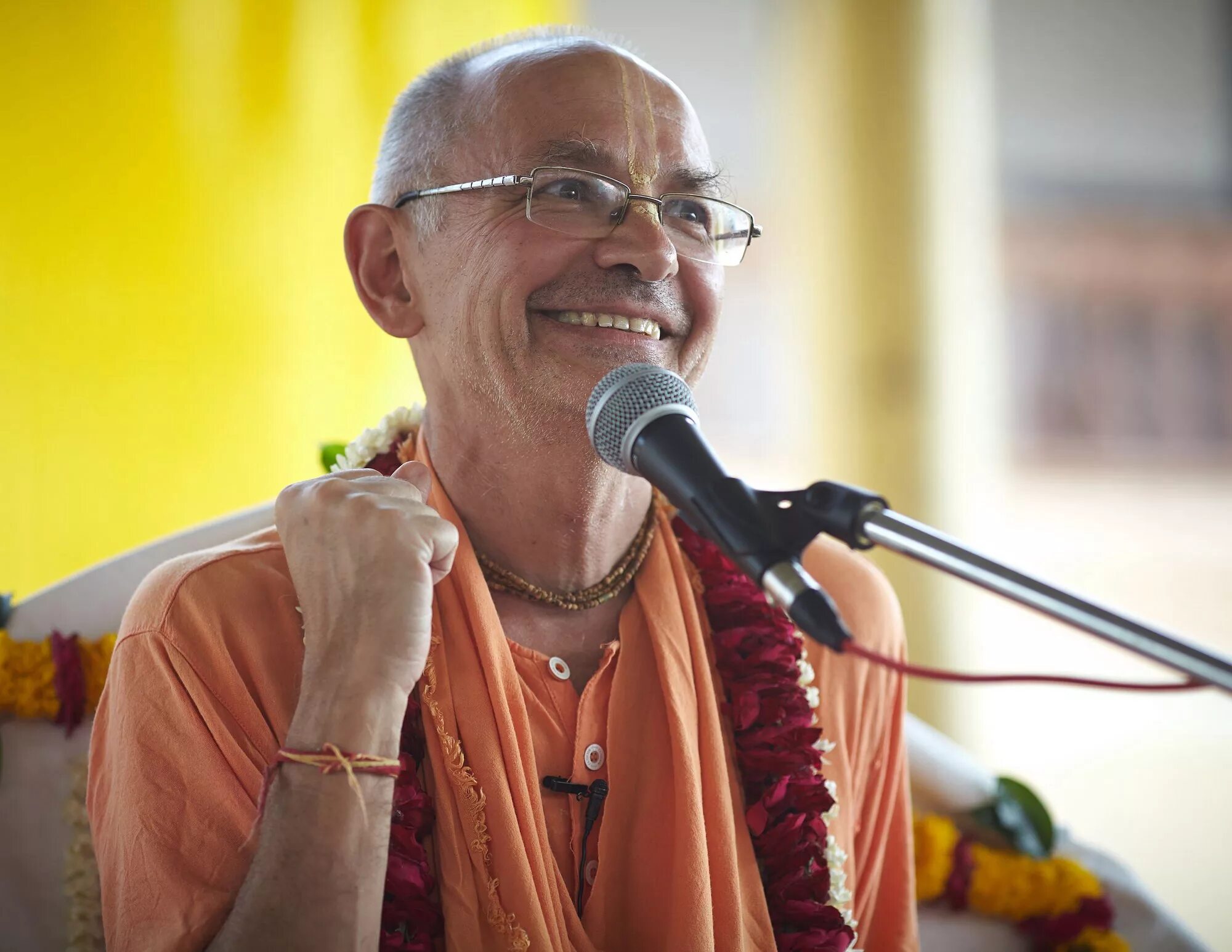 харе слушать. H. бхакти вигьяна госвами 2022. бхакти вигьяна госвами. сатсварупа дас госвами с прабхупадой.