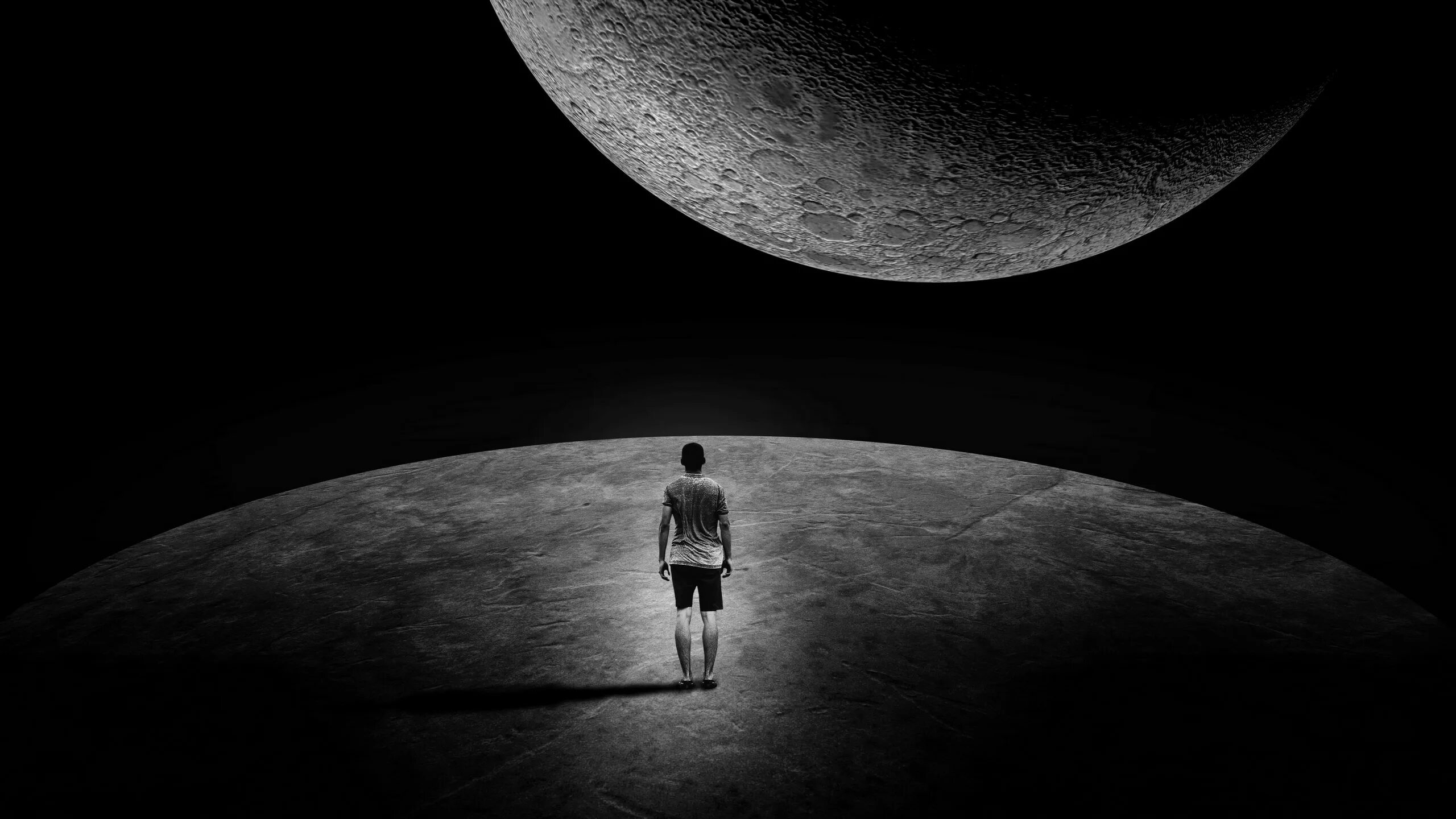 Lonely moon. Луна. Человек в космосе. Луна одиночество. Это одиночество.