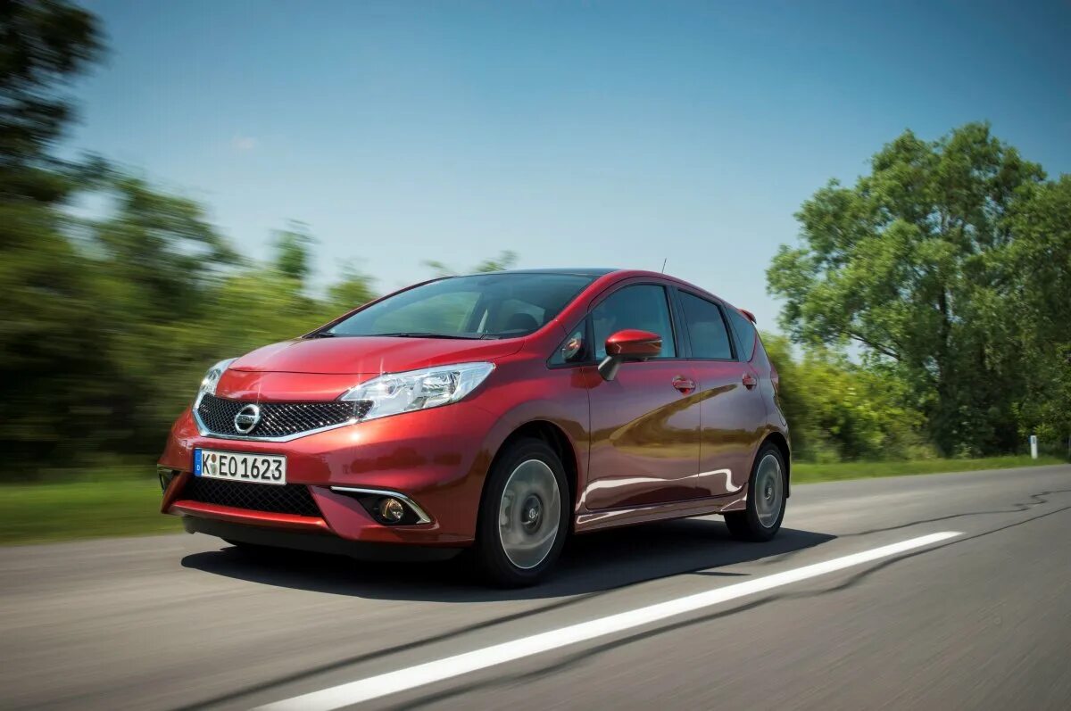 Ниссан ноут 2018 года. Ниссан ноут 2 поколение. Ниссан ноут 2023. Nissan Note 2018. Ниссан ноут 2023 года.