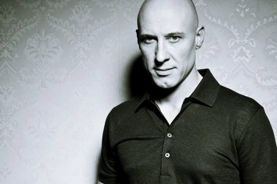 денис певец лысый. денис майданов арендованный мир. фото лысых певцов. трофим трофимов. фото лысых певцов.