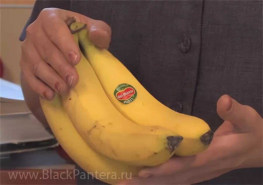 Ккт продукты вызывающие запор. Диарея и банан. Банан и запор. Полезные свойства банана. Аппетитный банан.