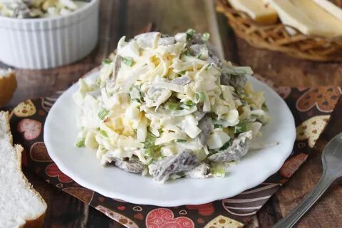 Салат сердцеедка с куриными сердечками