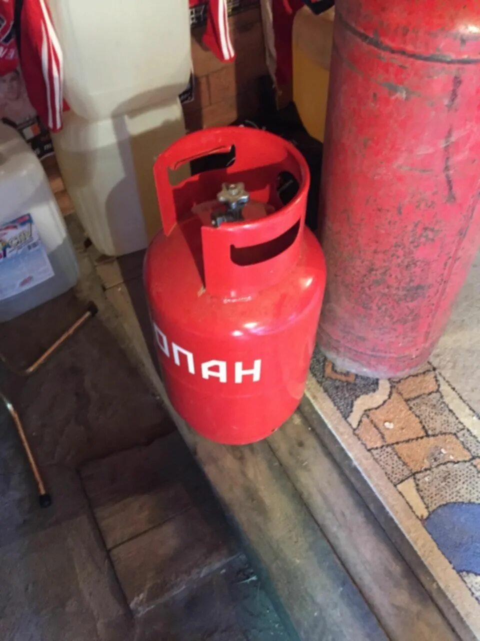 Газовый баллон 27 литров. Газовый баллон вмз 00000001605. газовые баллоны на пушку.