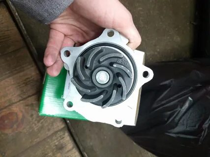 Замена помпы форд фокус 2