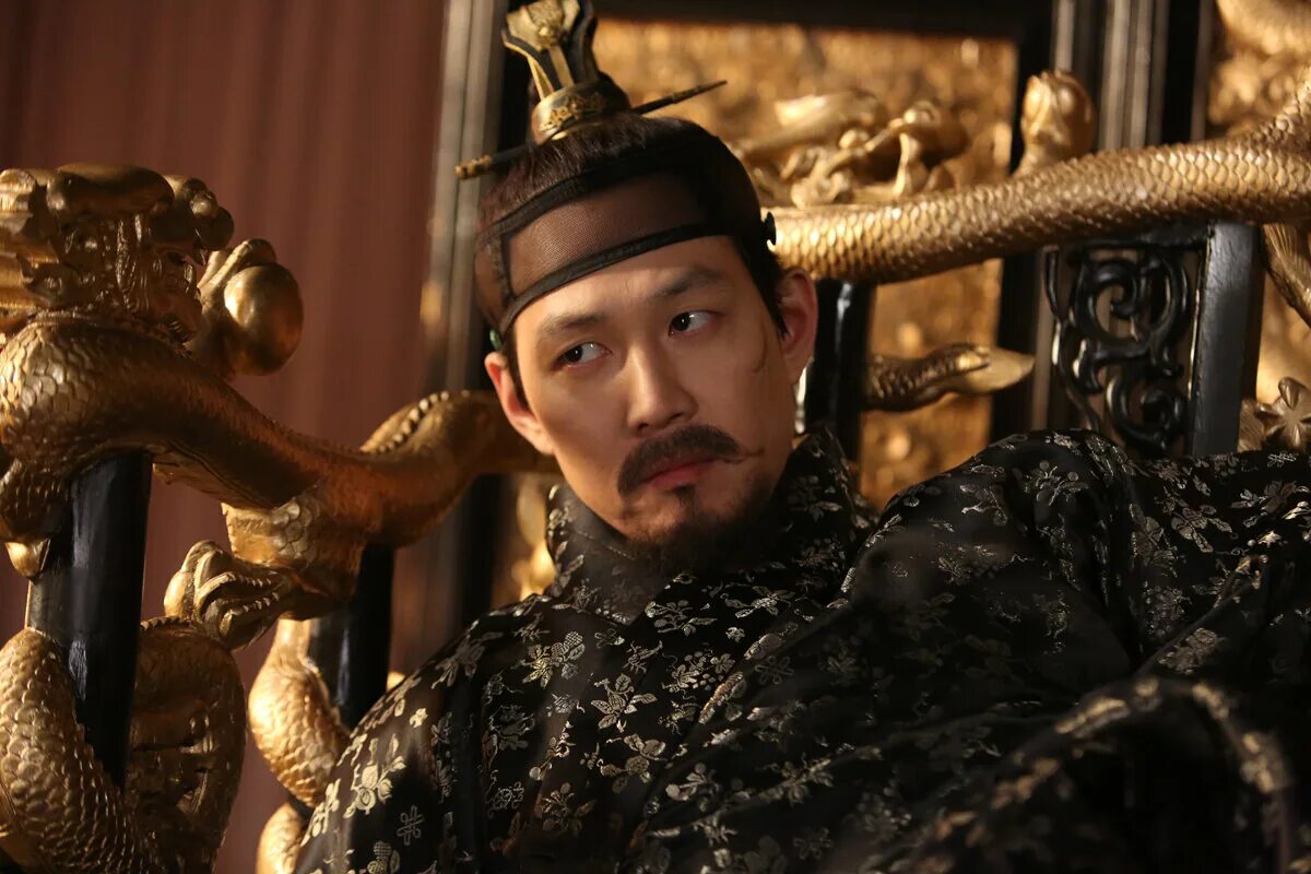 Ли Джон-Джэ. Lee Jung Jae King of Avalon.
