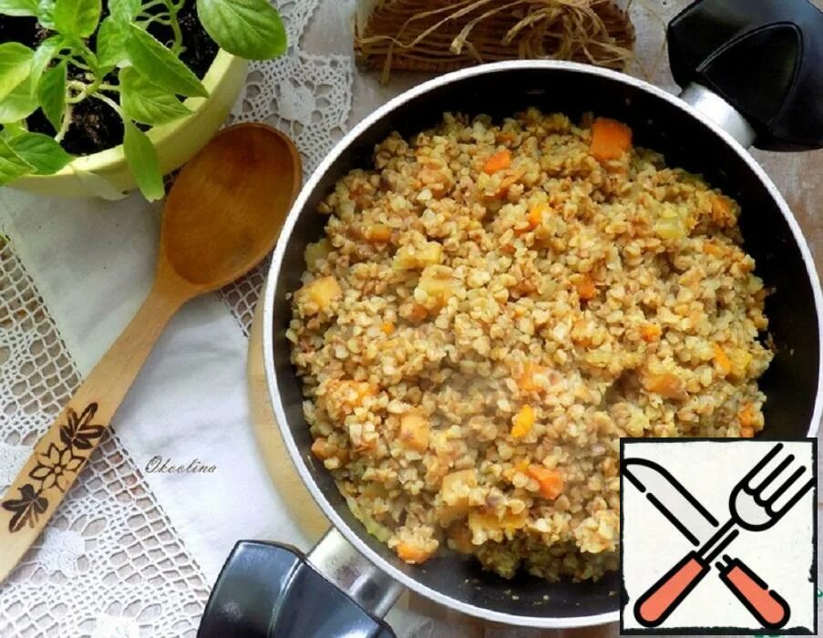 Боул с гречкой постный. Каша с овощами слоями постная еда. Гречка постная рецепт. Постная гречка с овощами