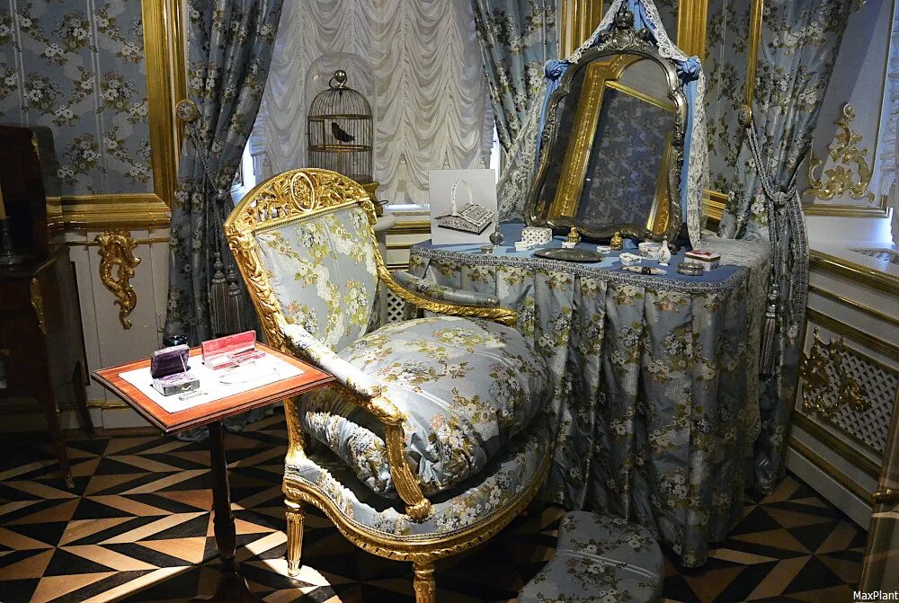 Екатерина 2 тайная комната. Тайные комнаты екатерины великой в санкт петербурге. Мебель барокко екатерининский дворец. Тайная комната катерины 2. Эрмитаж екатерина 2.