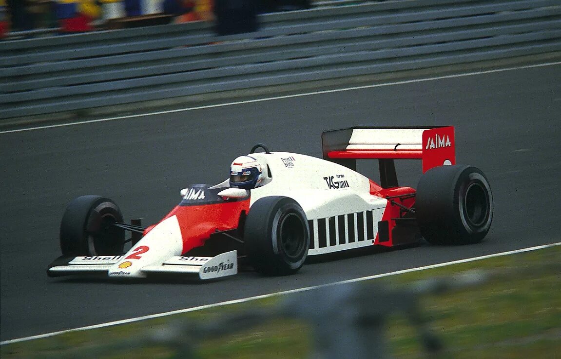 Прост формула 1. Макларен 1985. MCLAREN 1984. MCLAREN mp4/2. F1 MCLAREN 1985.