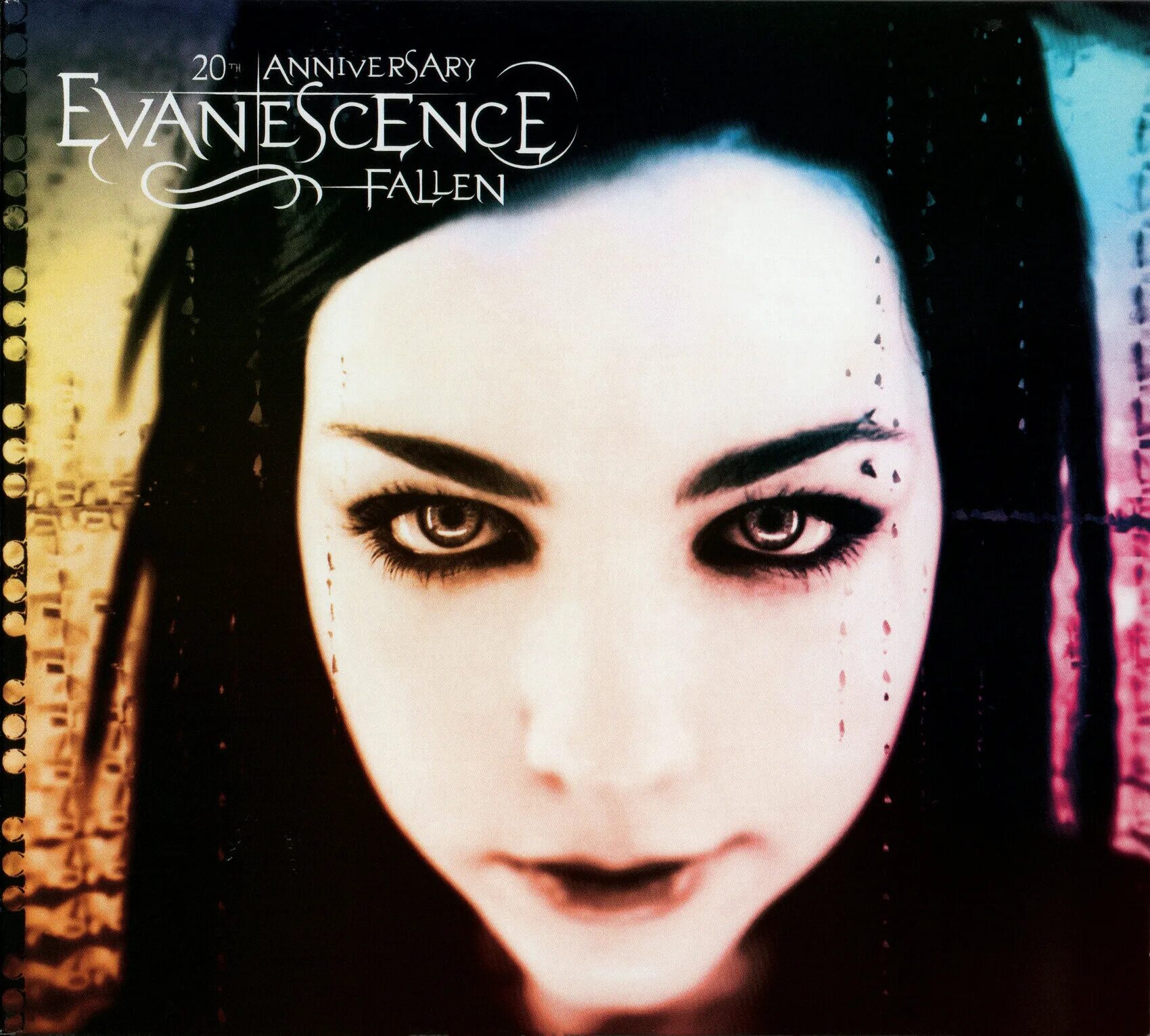 Fallen flac. Evanescence. Amy Lee Evanescence 2003. Evanescence 2023. Эванесенс Постер.