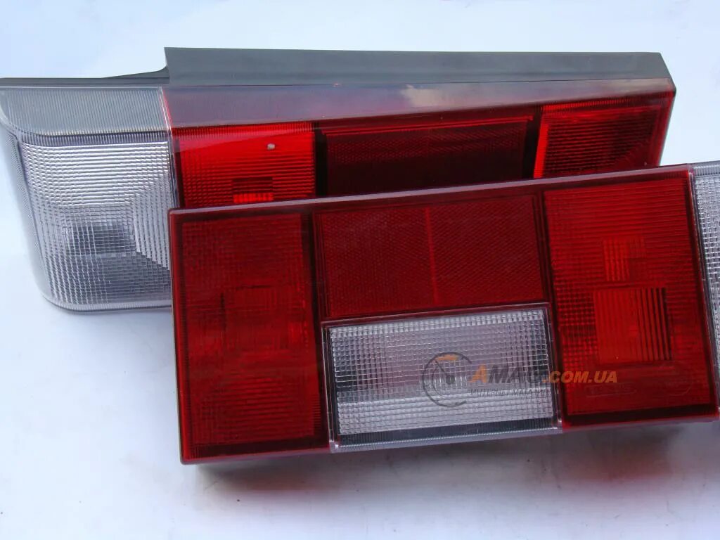 Задние фонари освар 2114. Ваз 21099 фонарь задний левый. Фонари ваз 21099. Ваз 21099 черные фары. Задние фары ваз 21099.