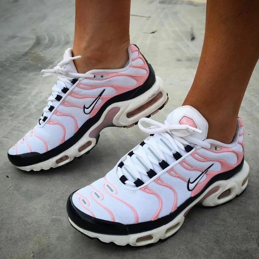 Тн белые. Nike Air Max TN Plus. Nike Air Max TN. Nike Air Max TN Pink. Nike Air Max TN Plus розовые.