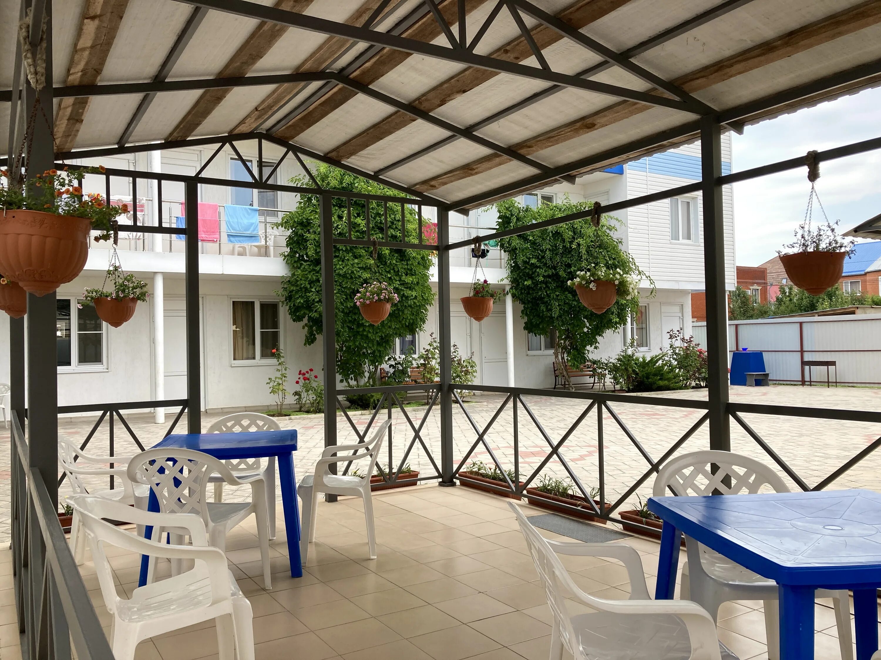 Гостевой дом ласточка. Гостевой домик ласточка. Гостевой дом в песчаном крым. Крым коктебель отель ласточка. Бланк с логотипом "гостевой дом ласточка2.