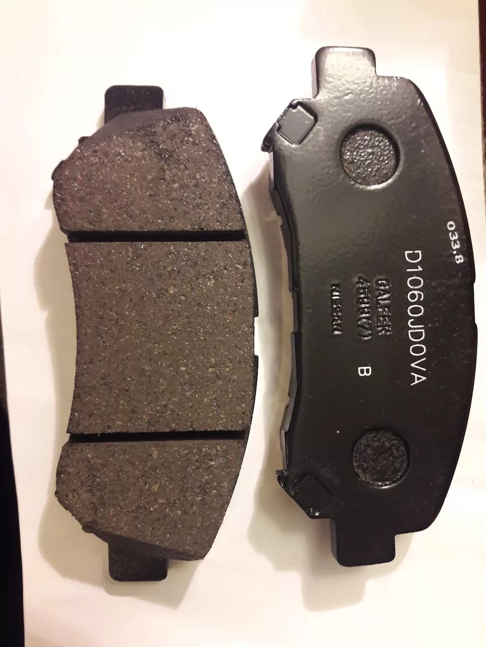 Колодки nissan d10604ea0a. 6 с 11. Оригинальные колодки ниссан. Nissan d1060-jd00a. Передние колодки ниссан джук.