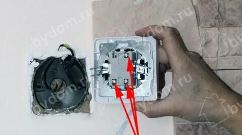 Не работает одна клавиша выключателя