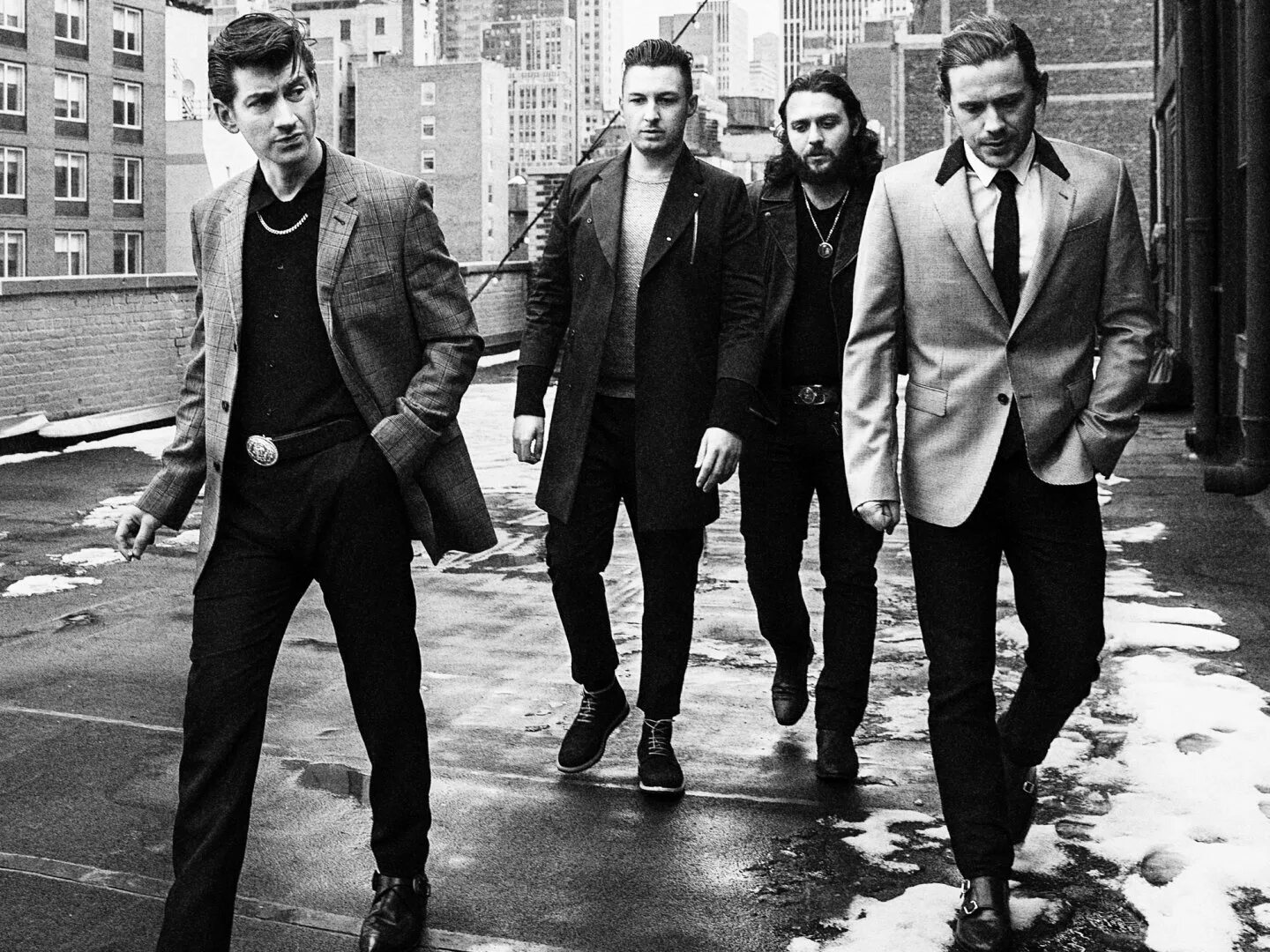 Arctic mp3. Группа arctic monkeys. arctic monkeys 2025. arctic monkeys фото. arctic monkeys wallpaper.