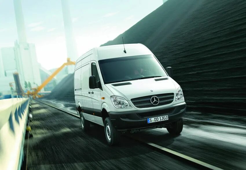 Шарова спринтера. Mercedes Sprinter 906. Mercedes-Benz Sprinter 2007. Мерседес Спринтер 2007. Mercedes Sprinter 2007 грузовик.