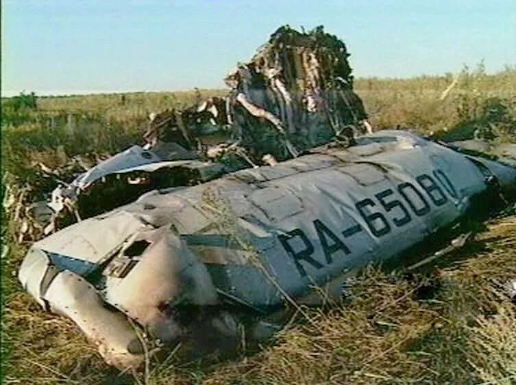 Теракт 24 августа 2004 самолет ту-134. 24 Августа 2004 года взорвались два пассажирских самолета. 24 Августа 2004 авиакатастрофа. Авиакатастрофа 24 августа