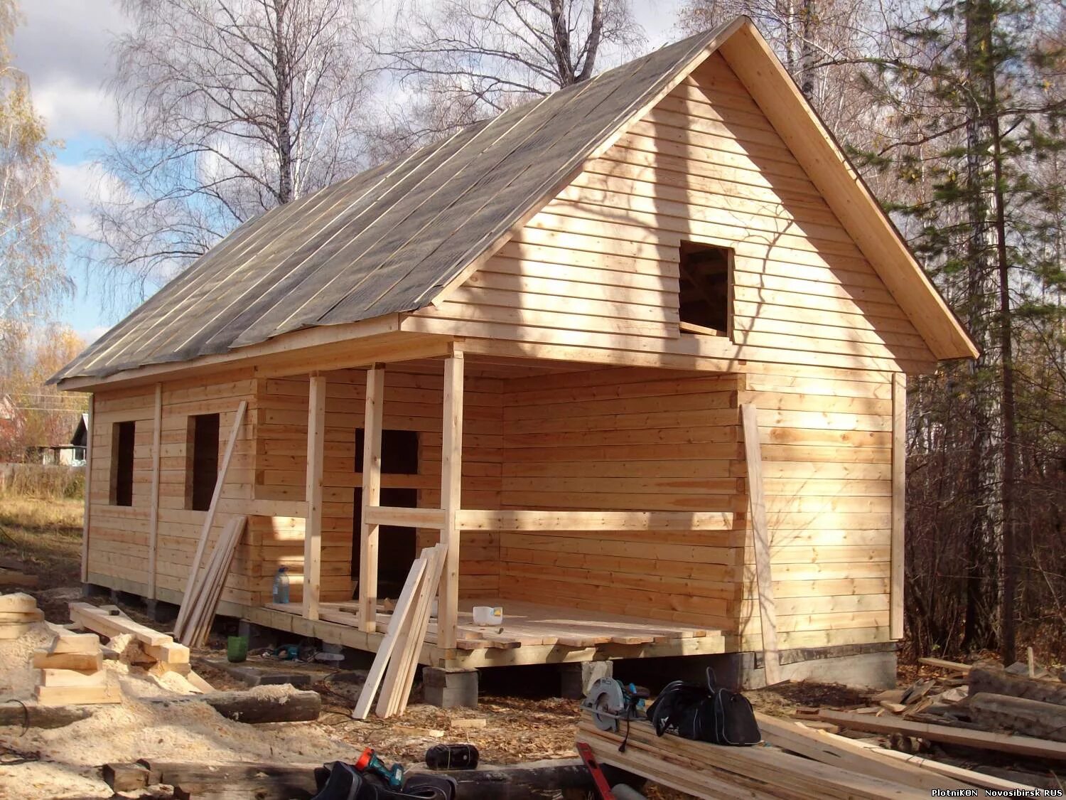 Дом дача работа. Дом дача работа. Уборка ландшафта. Реконструкция старого дачного дома. Дачный домик из сип панелей.