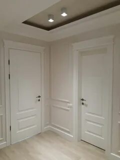 Белая дверь какой пол