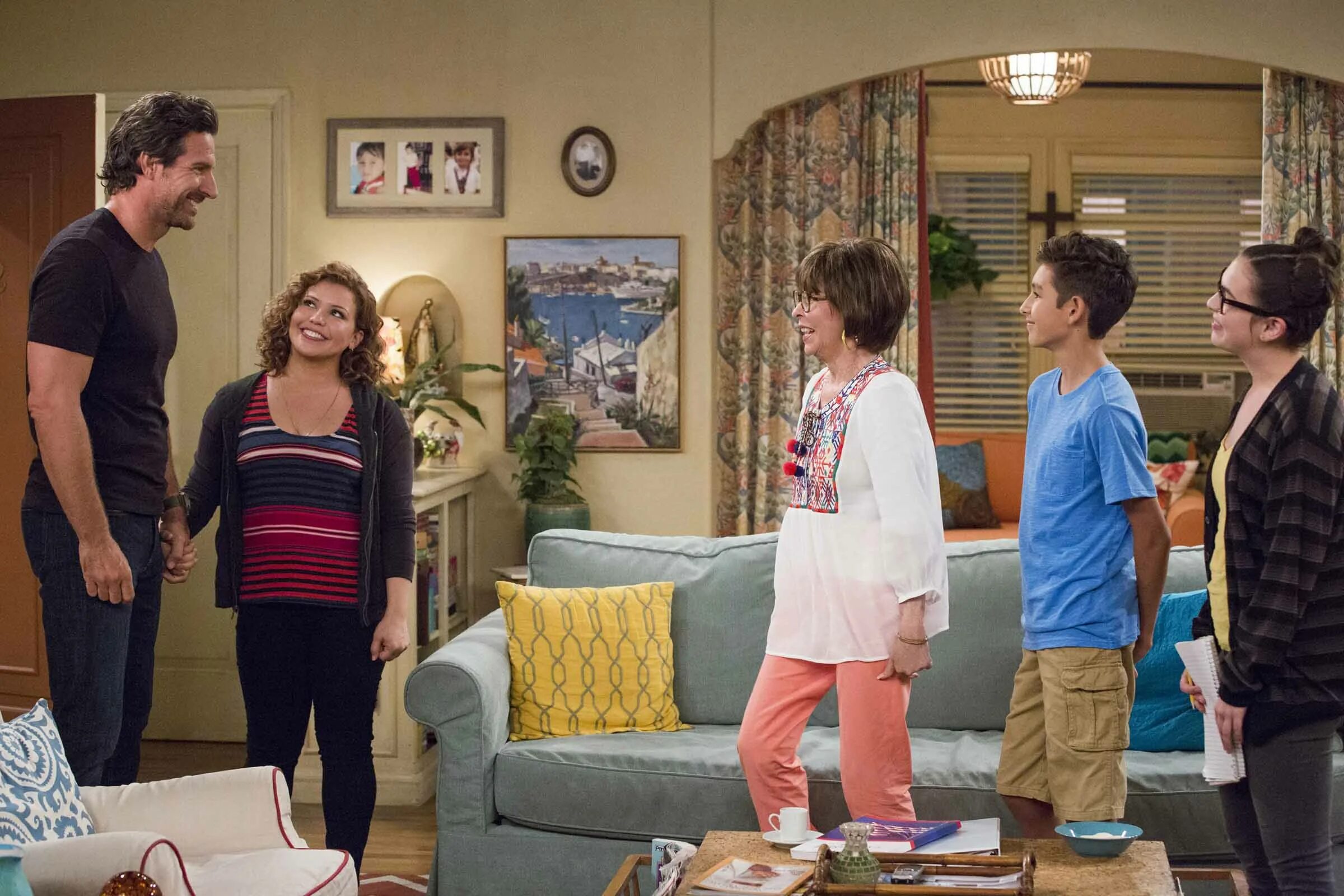One day at a time перевод. One day at a time сериал. one day at time 4 сезон. живем сегодняшним днем сериал 1 сезон 1 серия. живем сегодняшним днем сериал.